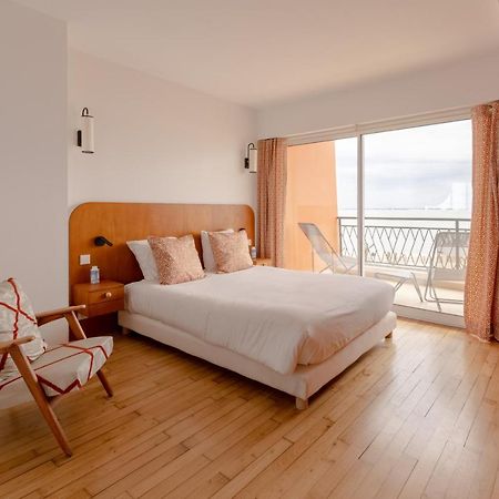 La Perriniere Appartement Face Mer Роаян Екстериор снимка