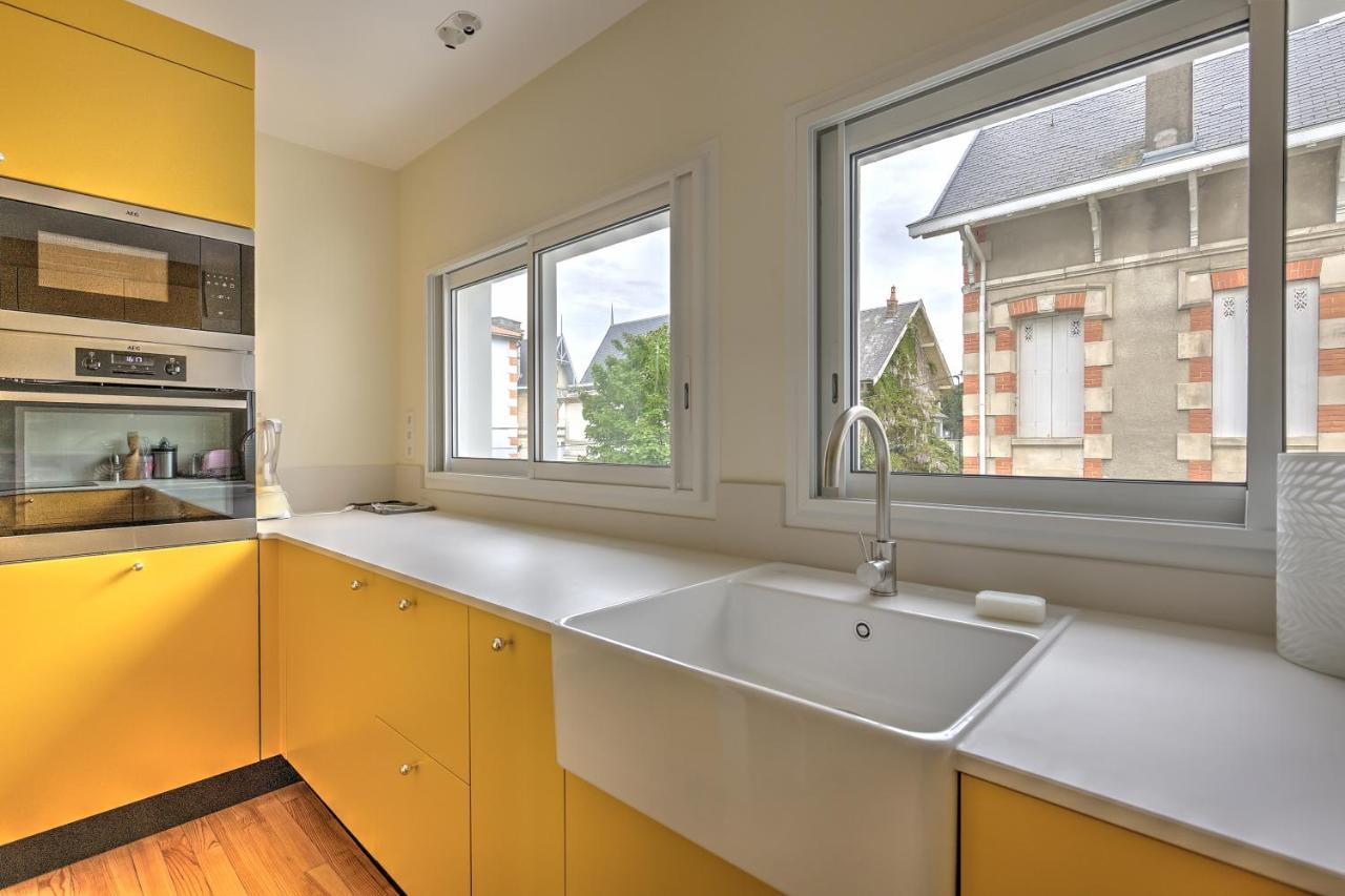 La Perriniere Appartement Face Mer Роаян Екстериор снимка